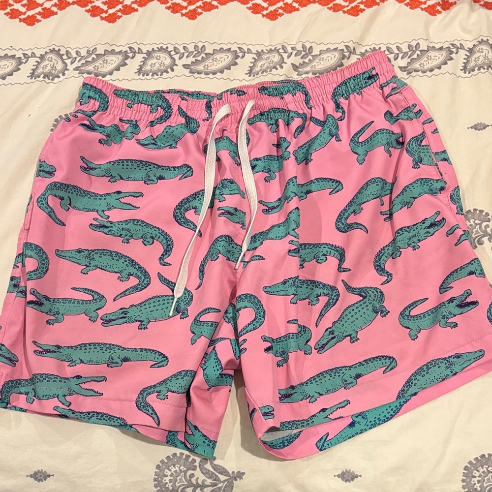 Chubbies Pink and Green Alligator Men's Shorts
